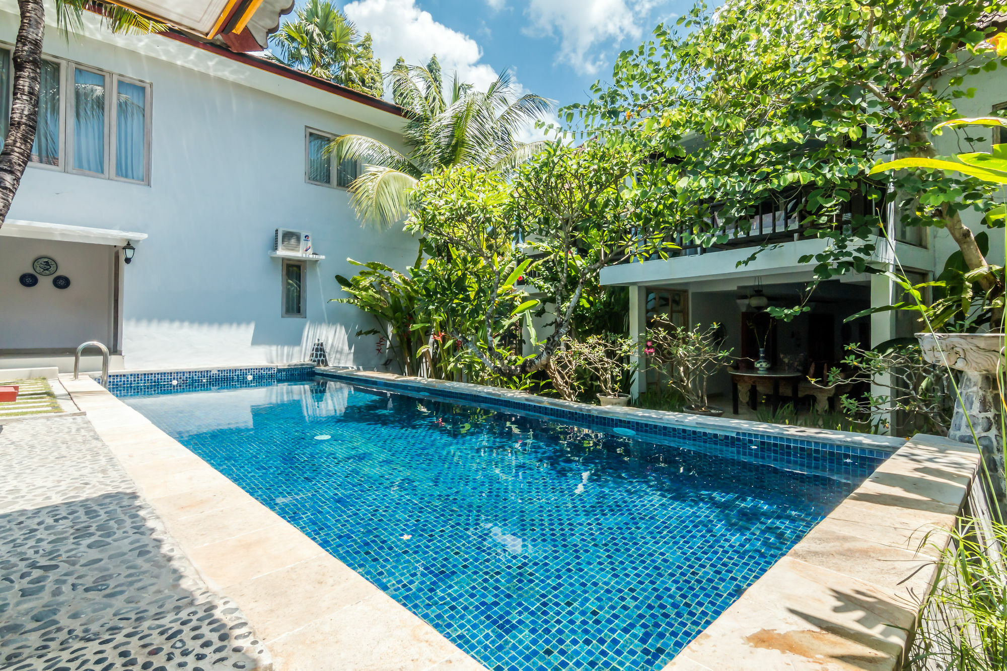 קוטה לומבוק Zen Rooms Seminyak Umalas Kauh מראה חיצוני תמונה